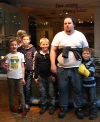 Felix mit Kindern